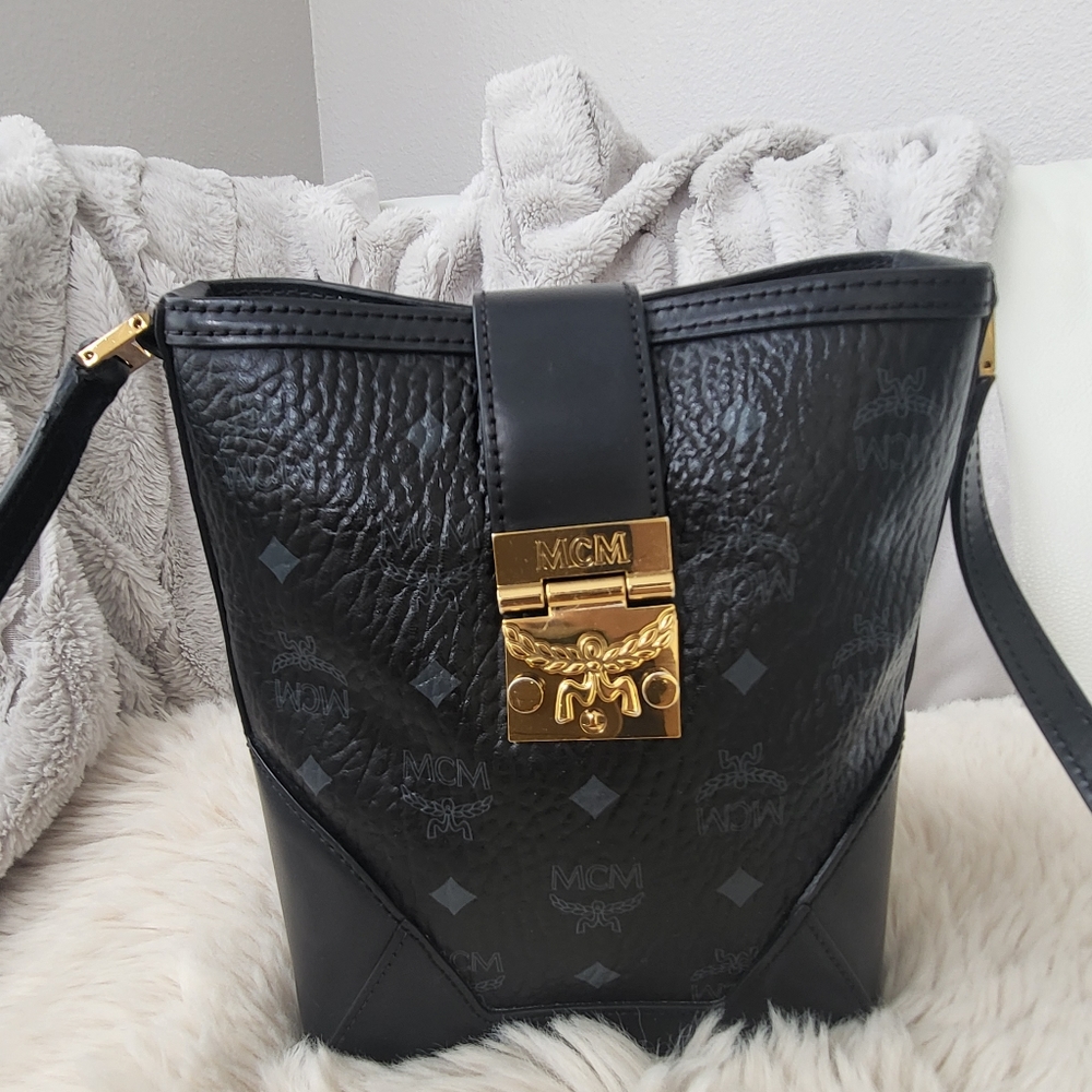 💯 MCM shoulder bag